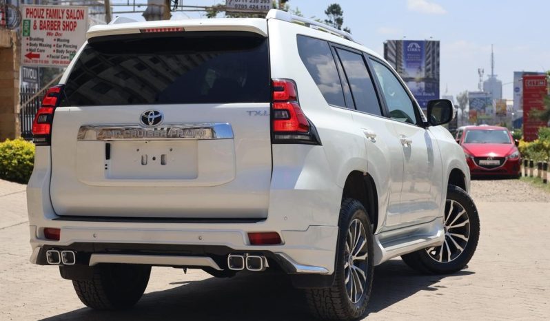 
								Toyota Land Cruiser TXL full									