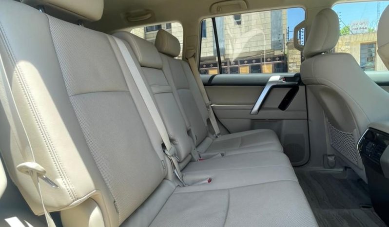 
								Toyota Land Cruiser TXL full									