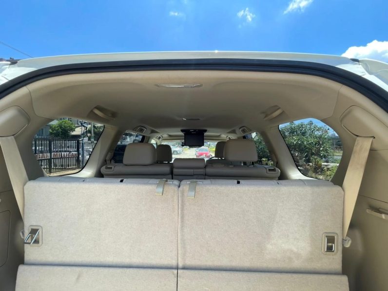 
								Toyota Land Cruiser TXL full									