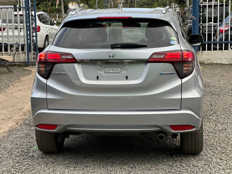 
								Honda Vezel Z full									