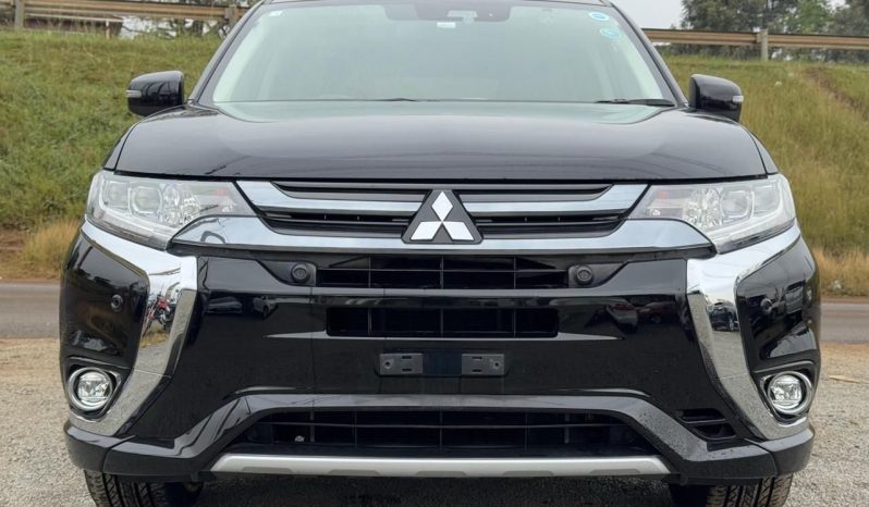 
								Mitsubishi Outlander full									