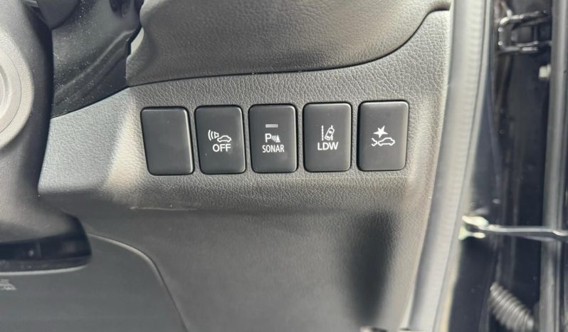 
								Mitsubishi Outlander full									