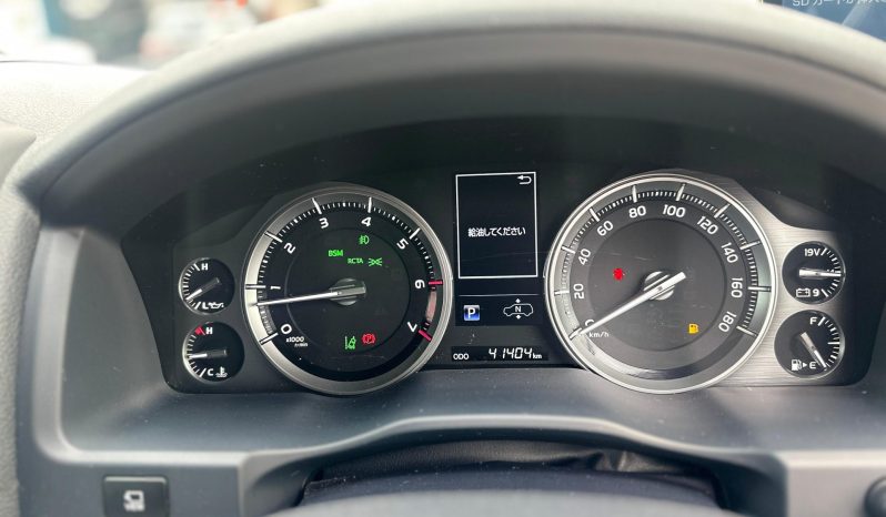 
								Toyota Land Cruiser 200 series ZX (LC200) full									