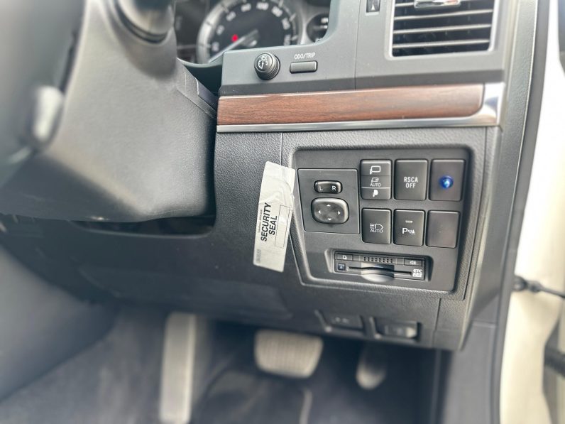 
								Toyota Land Cruiser 200 series ZX (LC200) full									