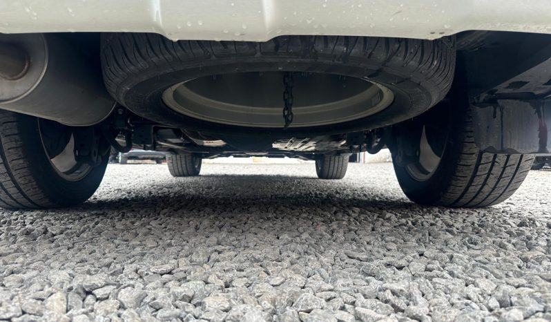 
								Toyota Land Cruiser 200 series ZX (LC200) full									