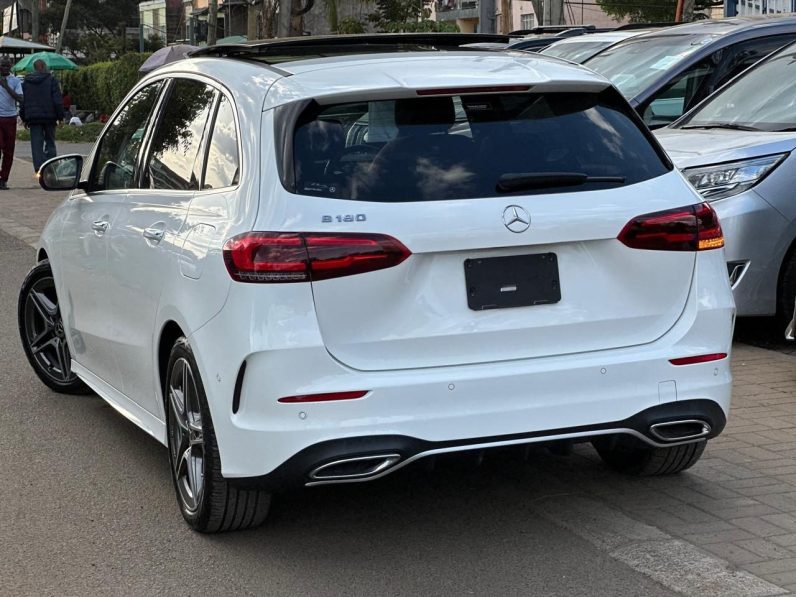 
								Mercedez Benz B180 full									