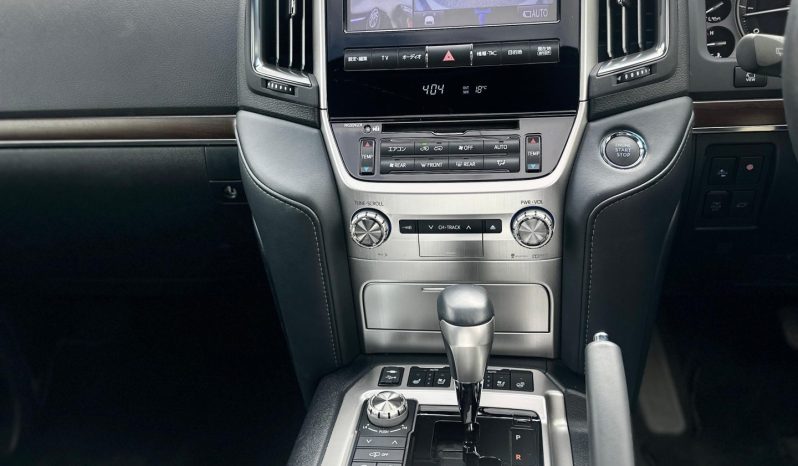 
								Toyota Land Cruiser 200 series ZX (LC200) full									