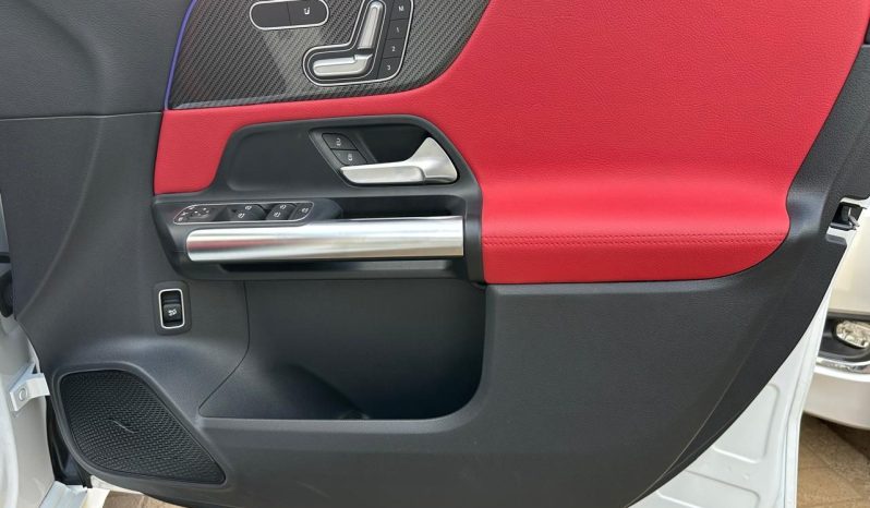 
								Mercedez Benz B180 full									