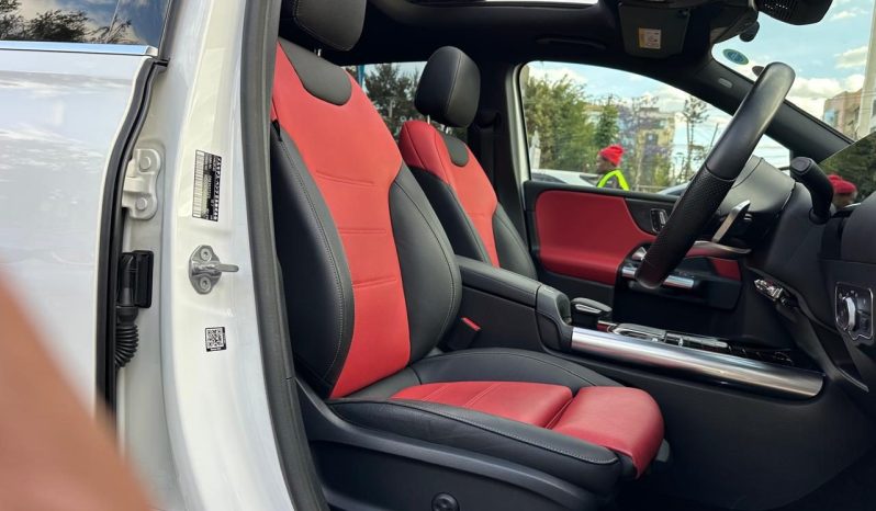 
								Mercedez Benz B180 full									