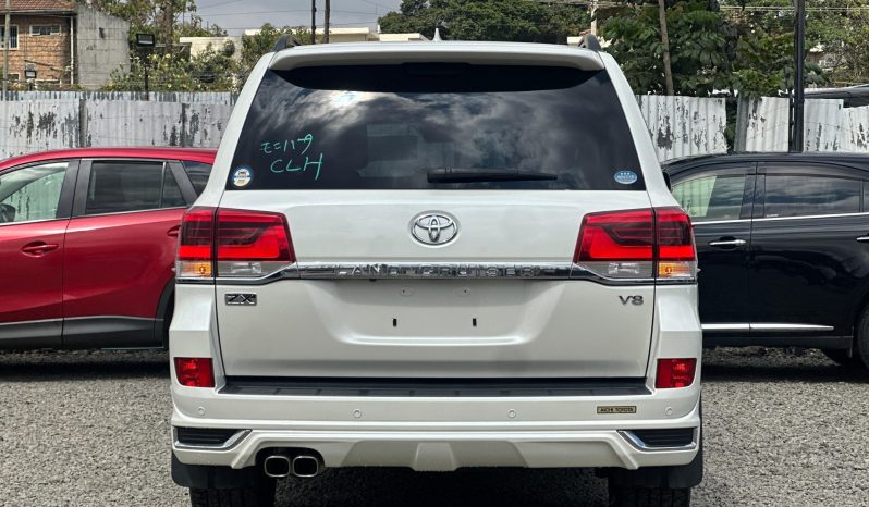 
								Toyota Land Cruiser 200 series ZX (LC200) full									