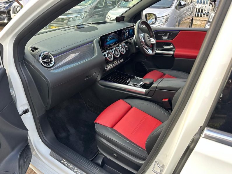 
								Mercedez Benz B180 full									