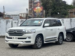 Toyota Land Cruiser 200 series ZX (LC200)