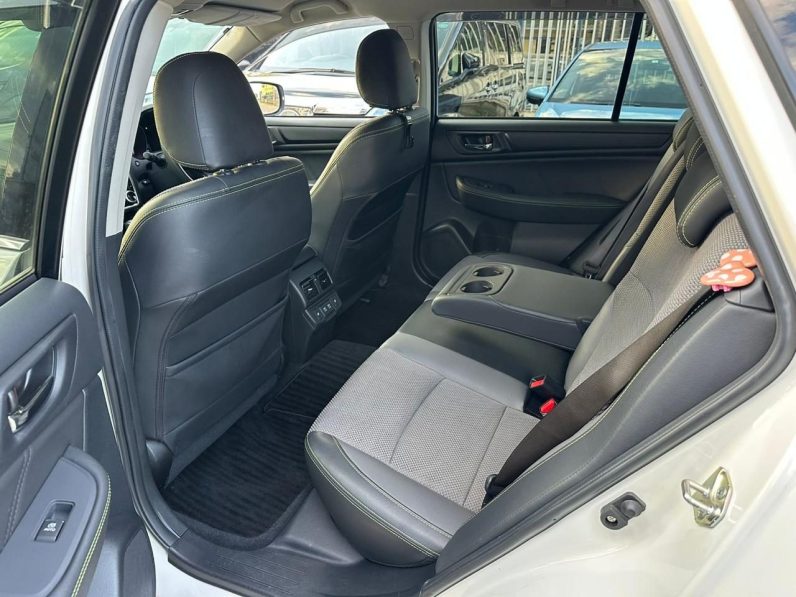 
								Subaru  Outback full									