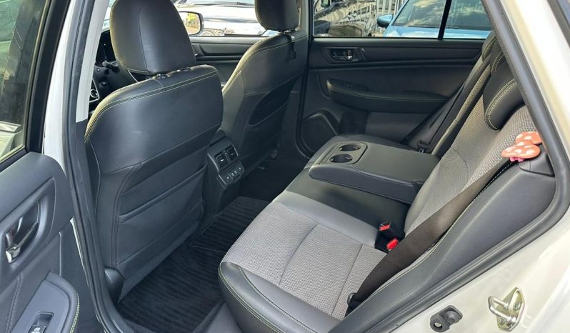 
								Subaru  Outback full									