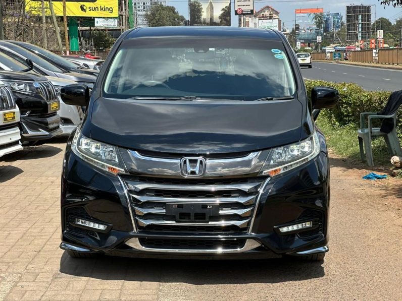 
								Honda Odyssey full									