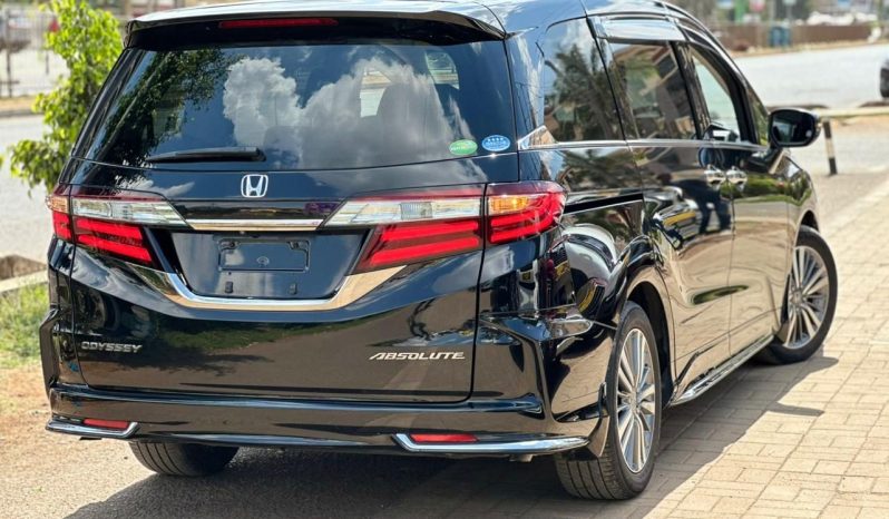 
								Honda Odyssey full									