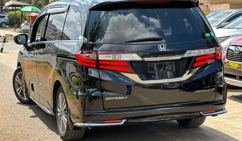 
								Honda Odyssey full									