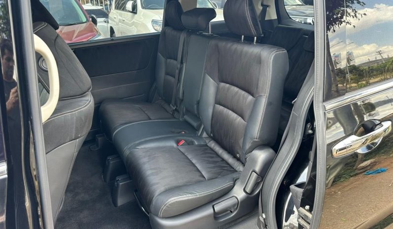 
								Honda Odyssey full									