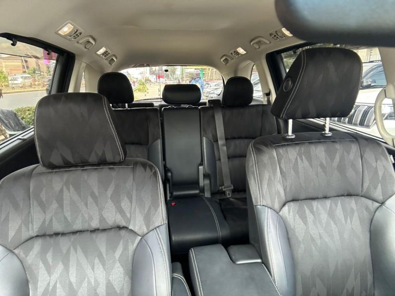
								Honda Odyssey full									