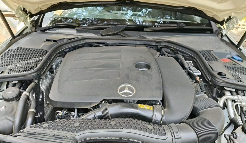 
								Mercedez Benz C200 EQ BOOST full									