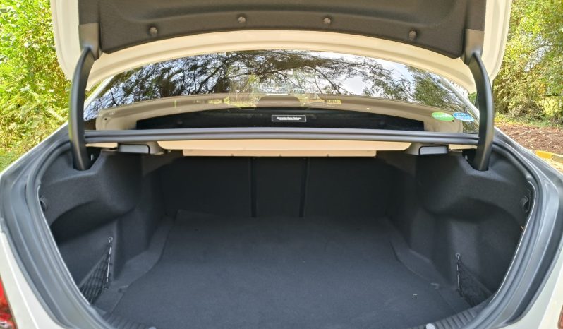 
								Mercedez Benz C200 EQ BOOST full									