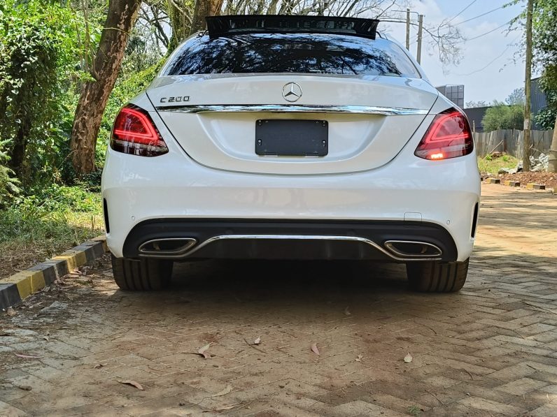 
								Mercedez Benz C200 EQ BOOST full									