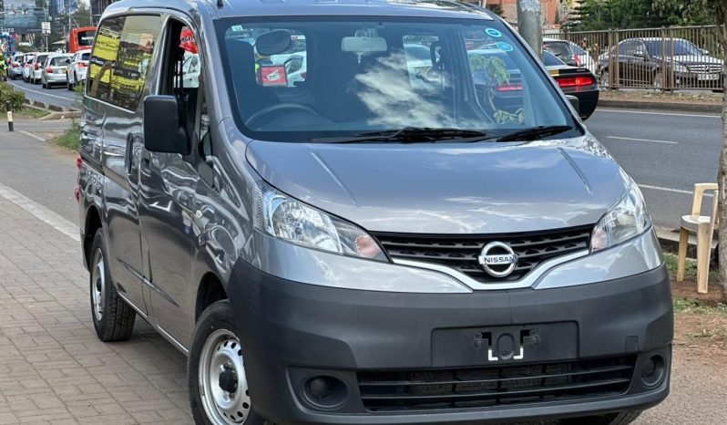 
								Nissan NV200 full									