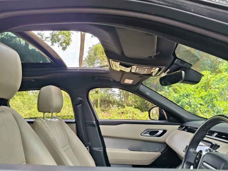 
								Range Rover Velar full									