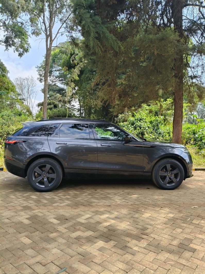 
								Range Rover Velar full									