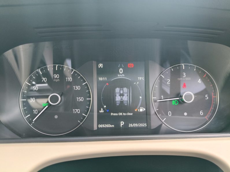
								Range Rover Velar full									