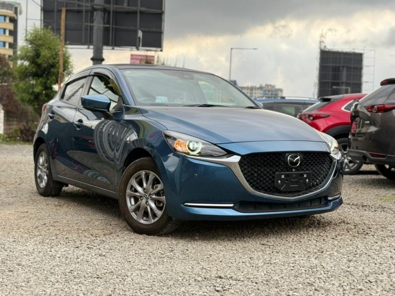 
								Mazda 2 full									