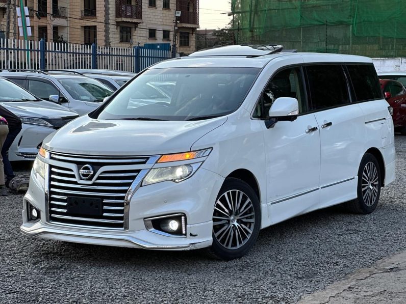 
								Nissan Elgrand Highway Star full									