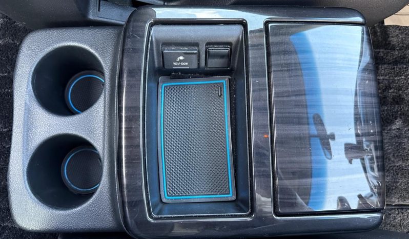 
								Nissan Elgrand Highway Star full									