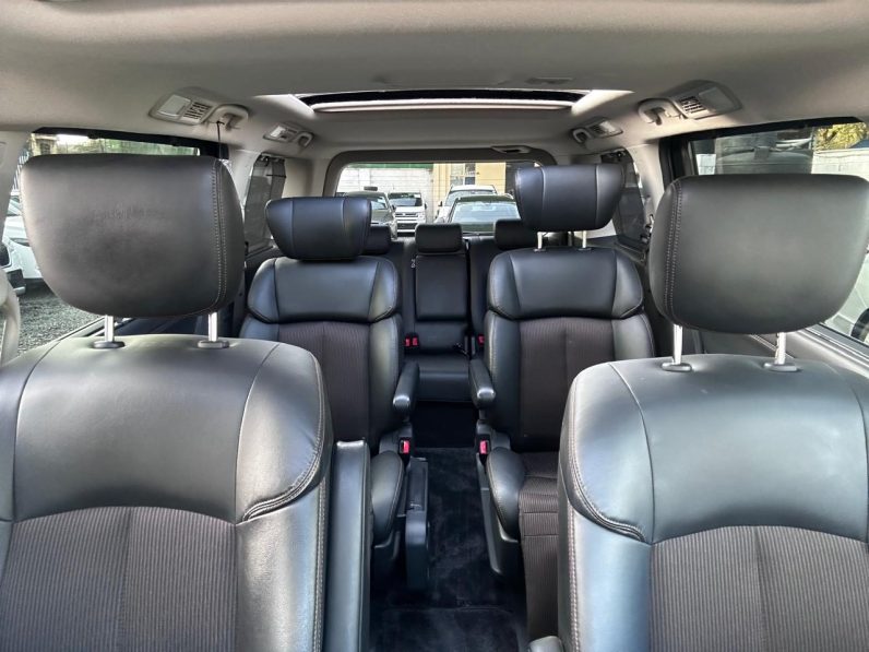 
								Nissan Elgrand Highway Star full									