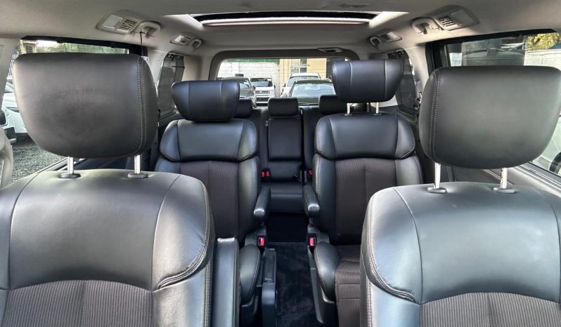 
								Nissan Elgrand Highway Star full									