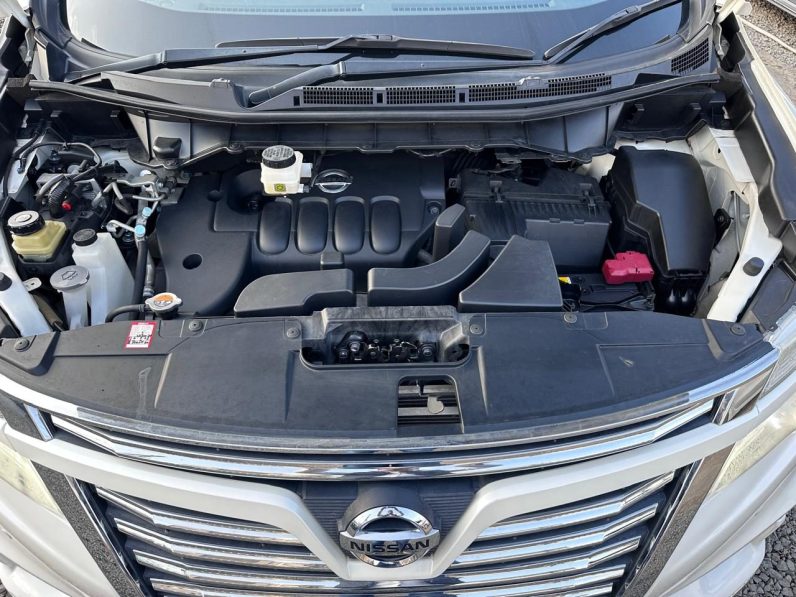 
								Nissan Elgrand Highway Star full									