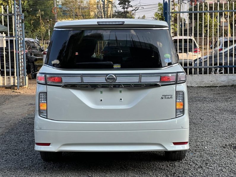 
								Nissan Elgrand Highway Star full									