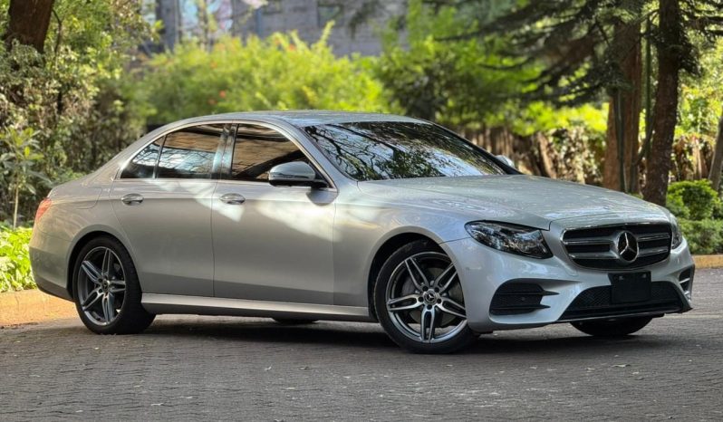 
								Mercedez Benz E200 full									