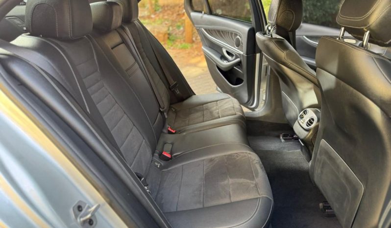 
								Mercedez Benz E200 full									