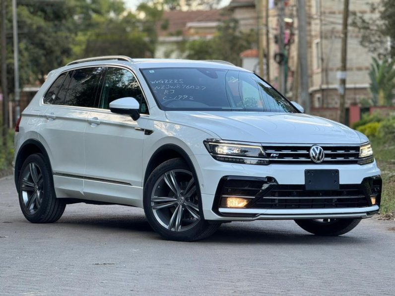 
								Volkswagen Tiguan full									