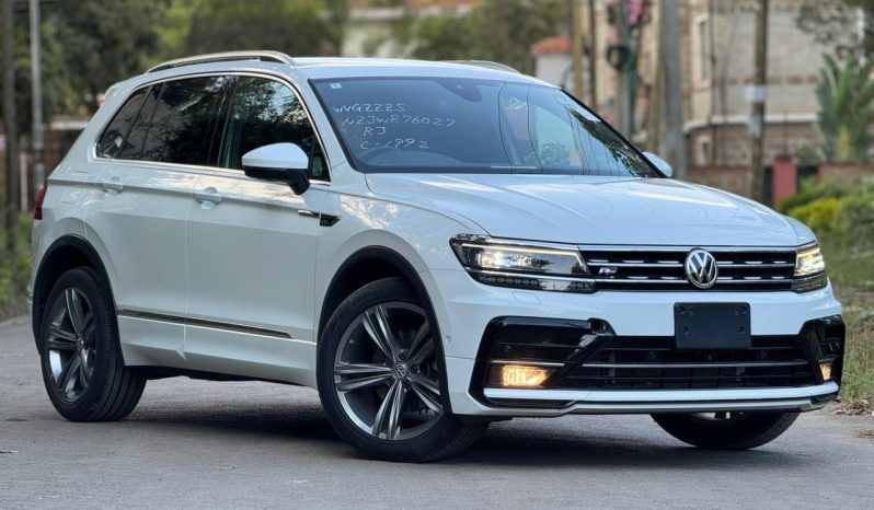 
								Volkswagen Tiguan full									
