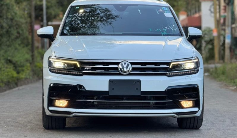 
								Volkswagen Tiguan full									