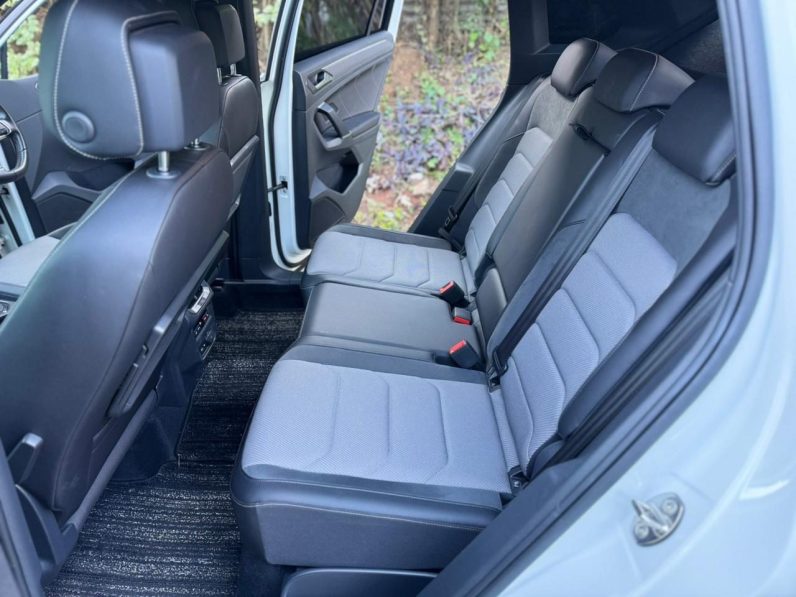 
								Volkswagen Tiguan full									