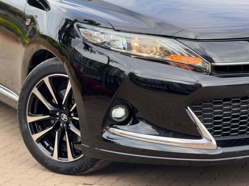 
								Toyota Harrier GR full									