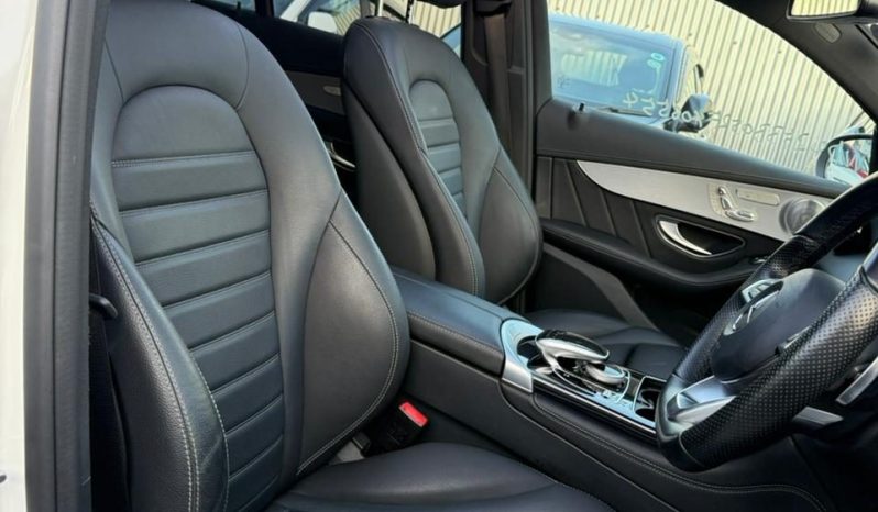 
								Mercedez Benz GLC220D full									