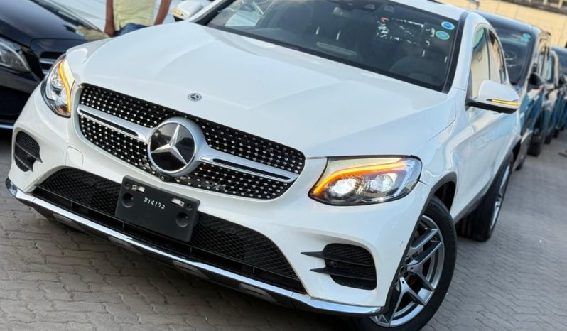 
								Mercedez Benz GLC220D full									