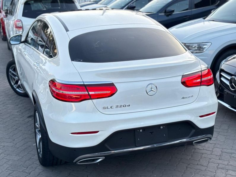 
								Mercedez Benz GLC220D full									