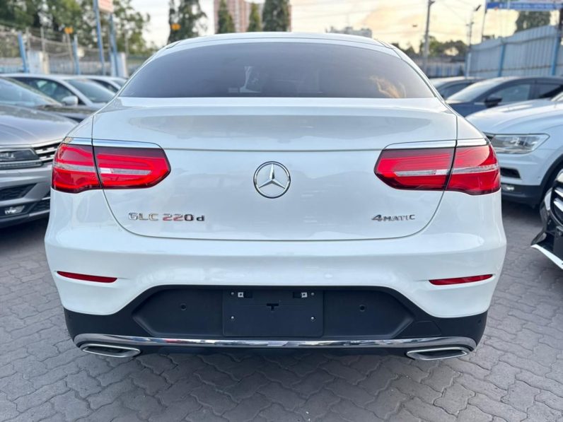 
								Mercedez Benz GLC220D full									