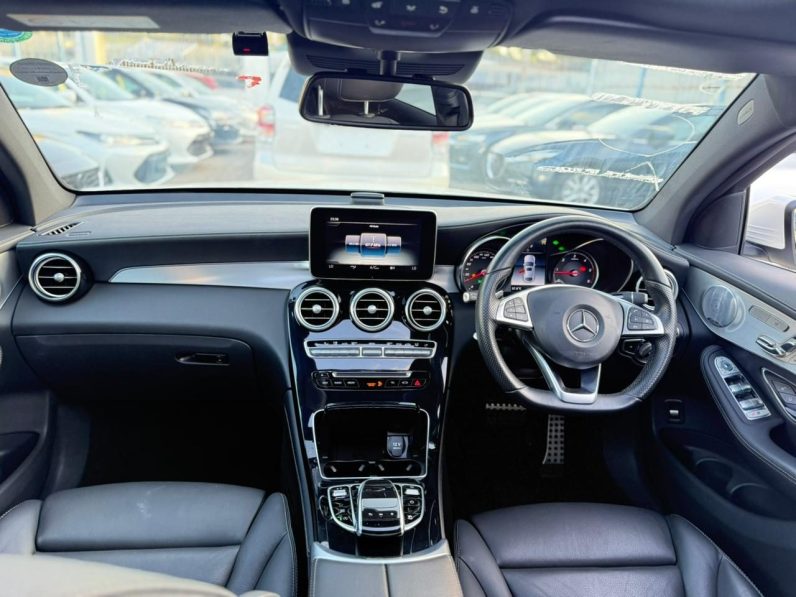 
								Mercedez Benz GLC220D full									