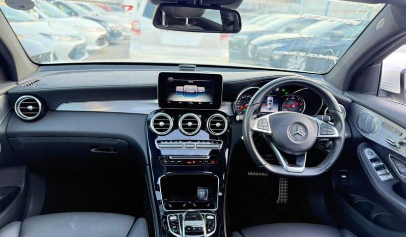 
								Mercedez Benz GLC220D full									